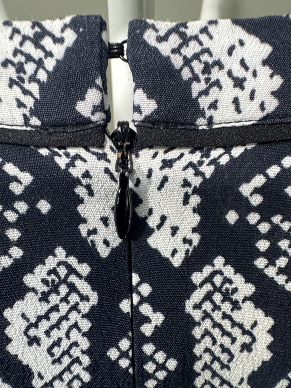 NWOT Hale Bob Black, White & Purple Tribal Printed Romper Zipper Back Tie Front - Picture 6 of 15